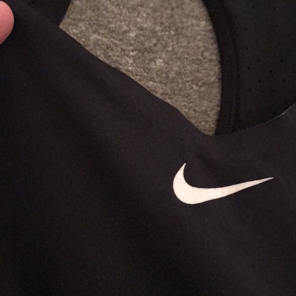 Nike Pro. - Picture 4 of 8